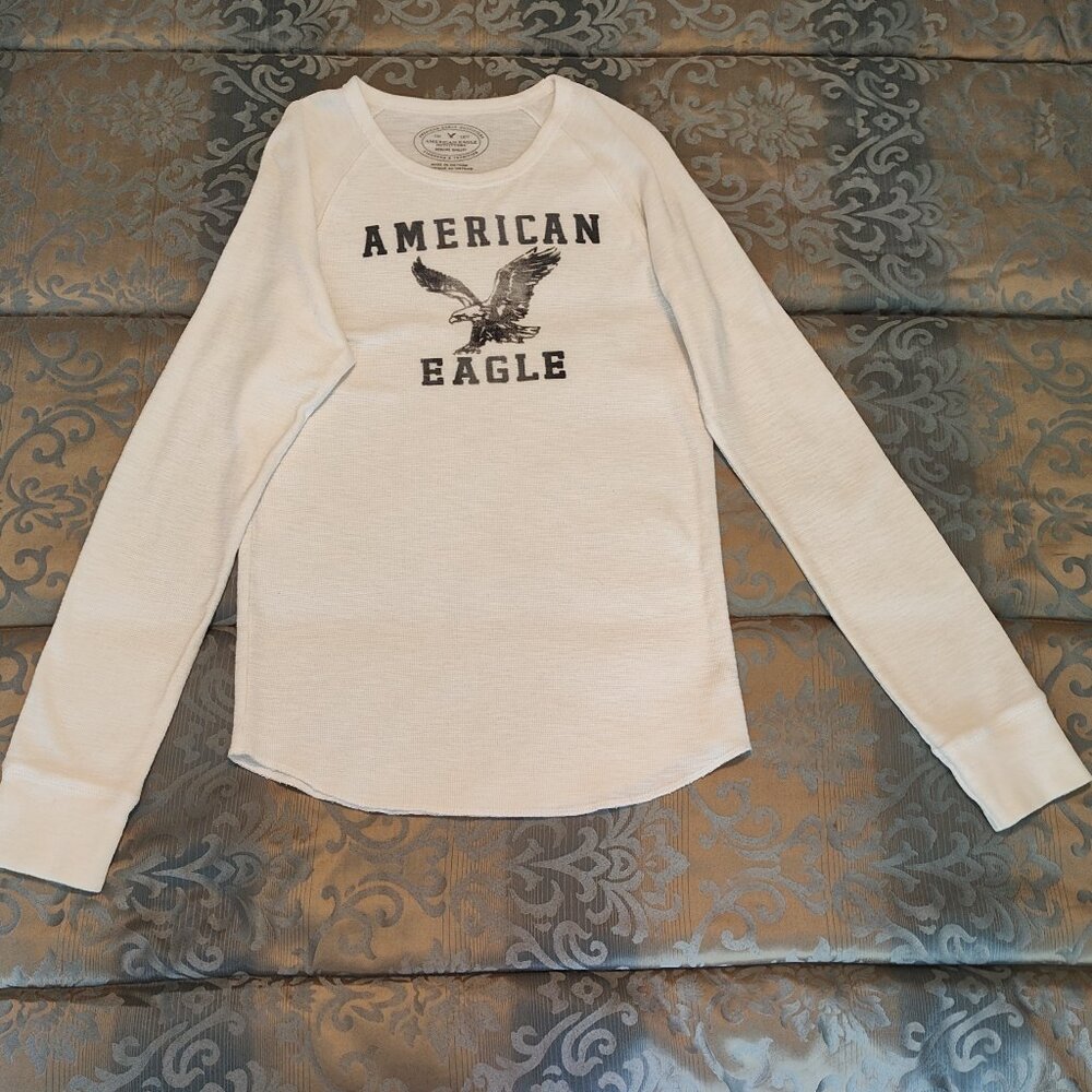 American Eagle white thermal henley, excellent used condition, size XS